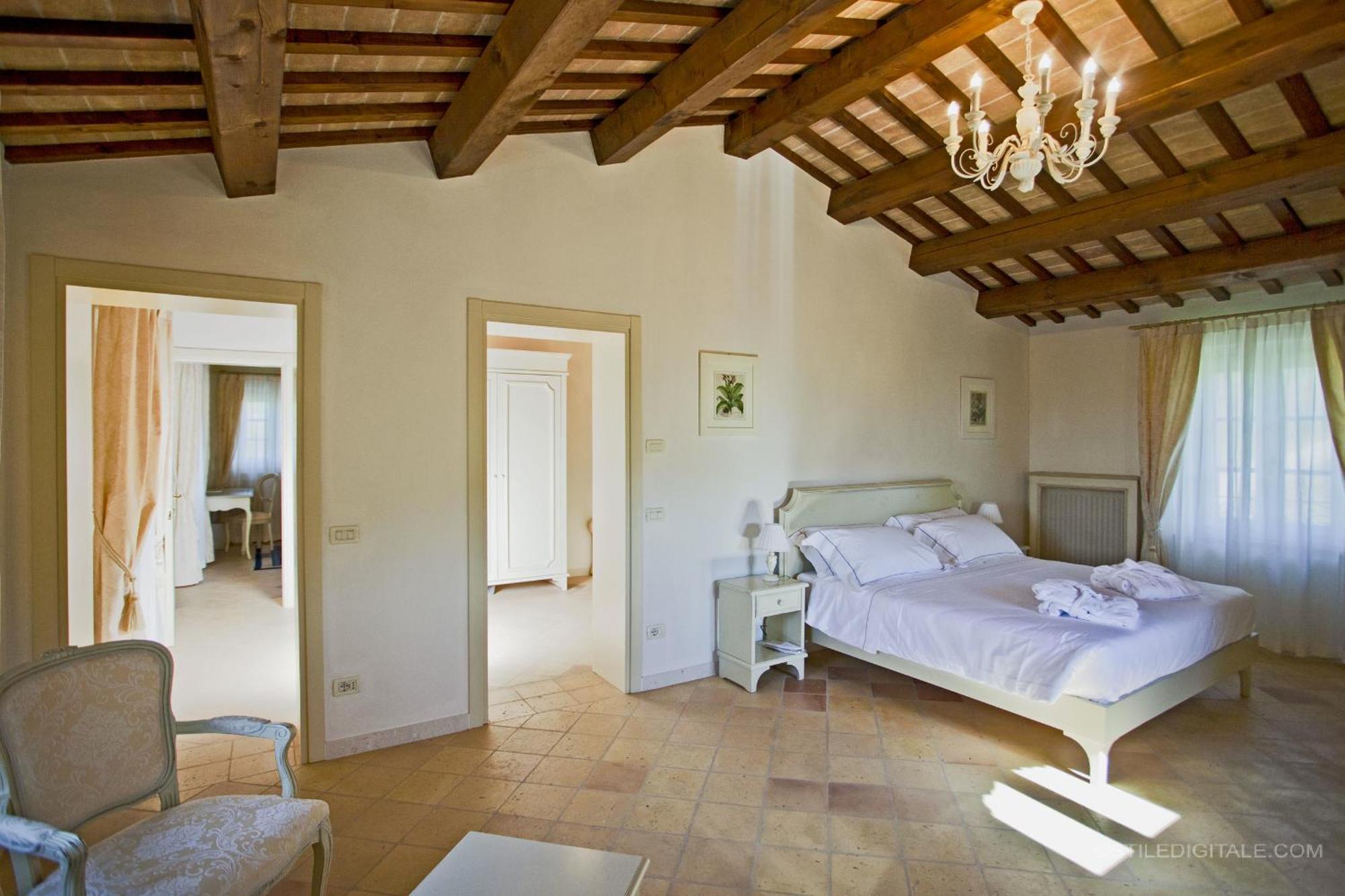 Superior King Suite